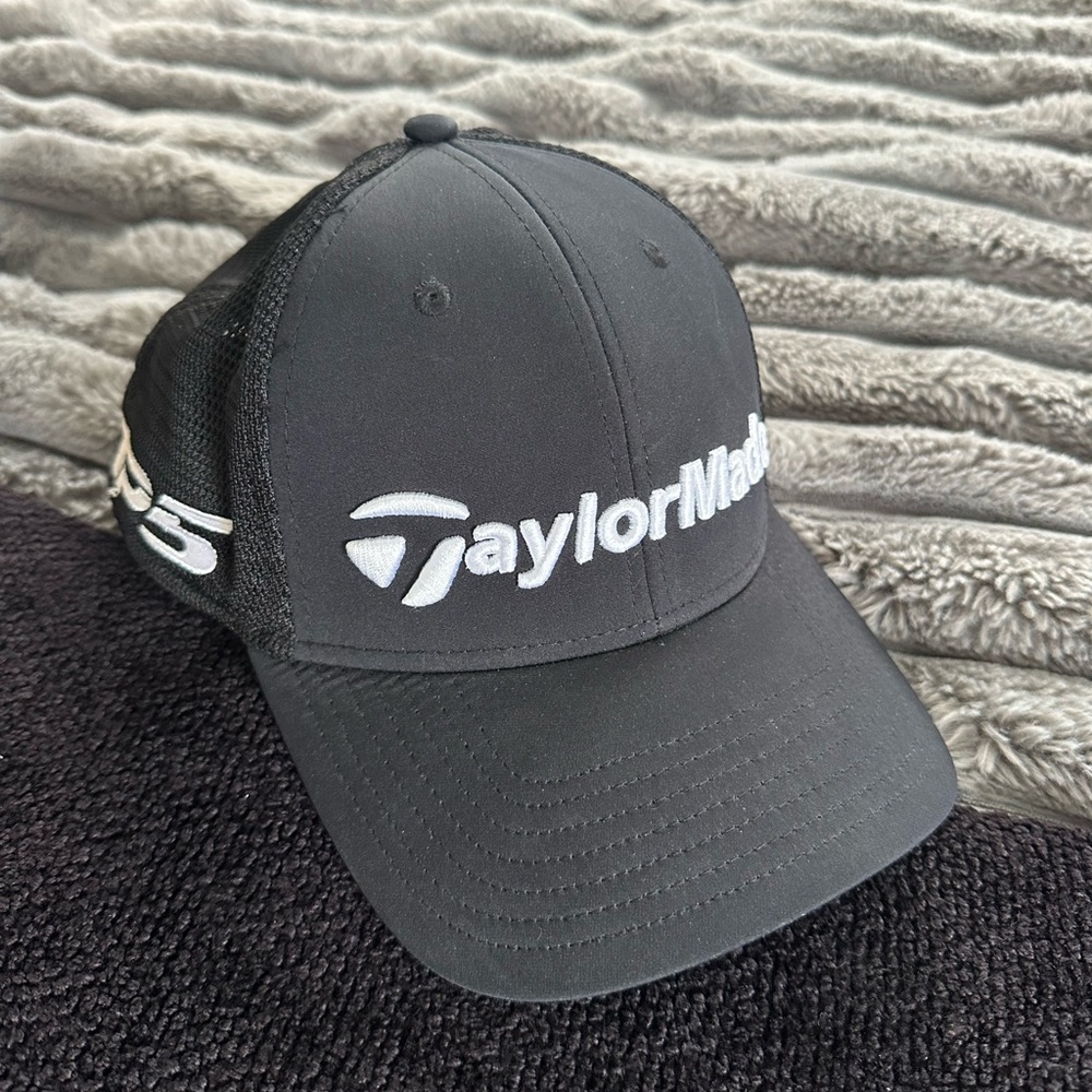 TaylorMade Black and White Golf Hat